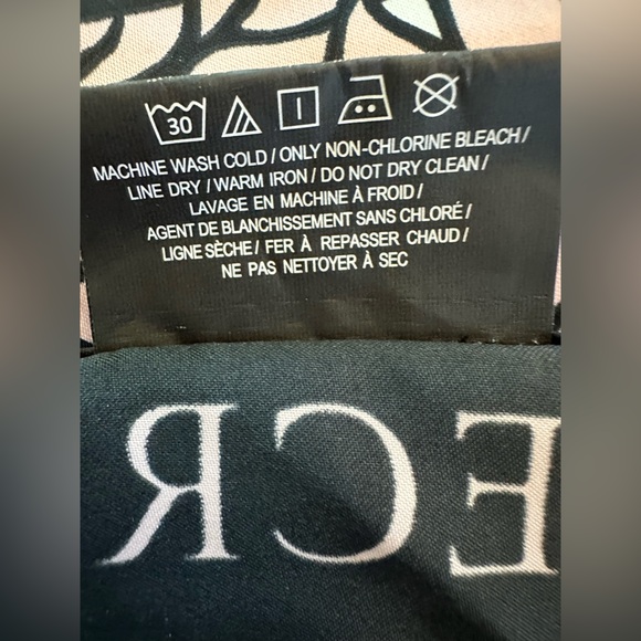 Victorias Secret “Bombshell” Scarf - Picture 4 of 5